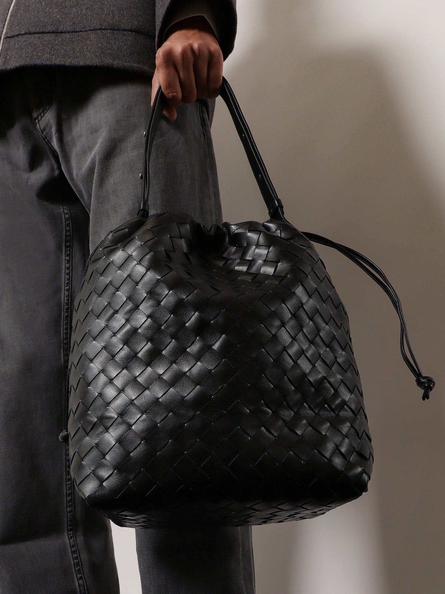 Bottega Veneta - Man - Black - Handbag