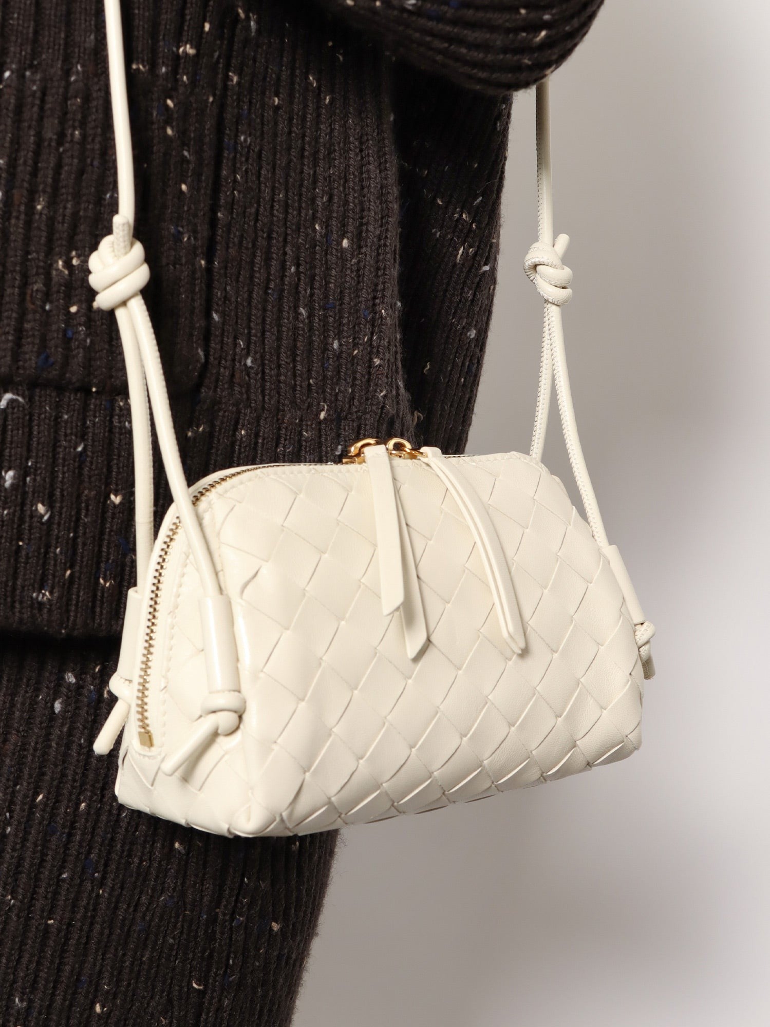 Bottega Veneta - Woman - Sea Salt-Gold - Crossbody Bag