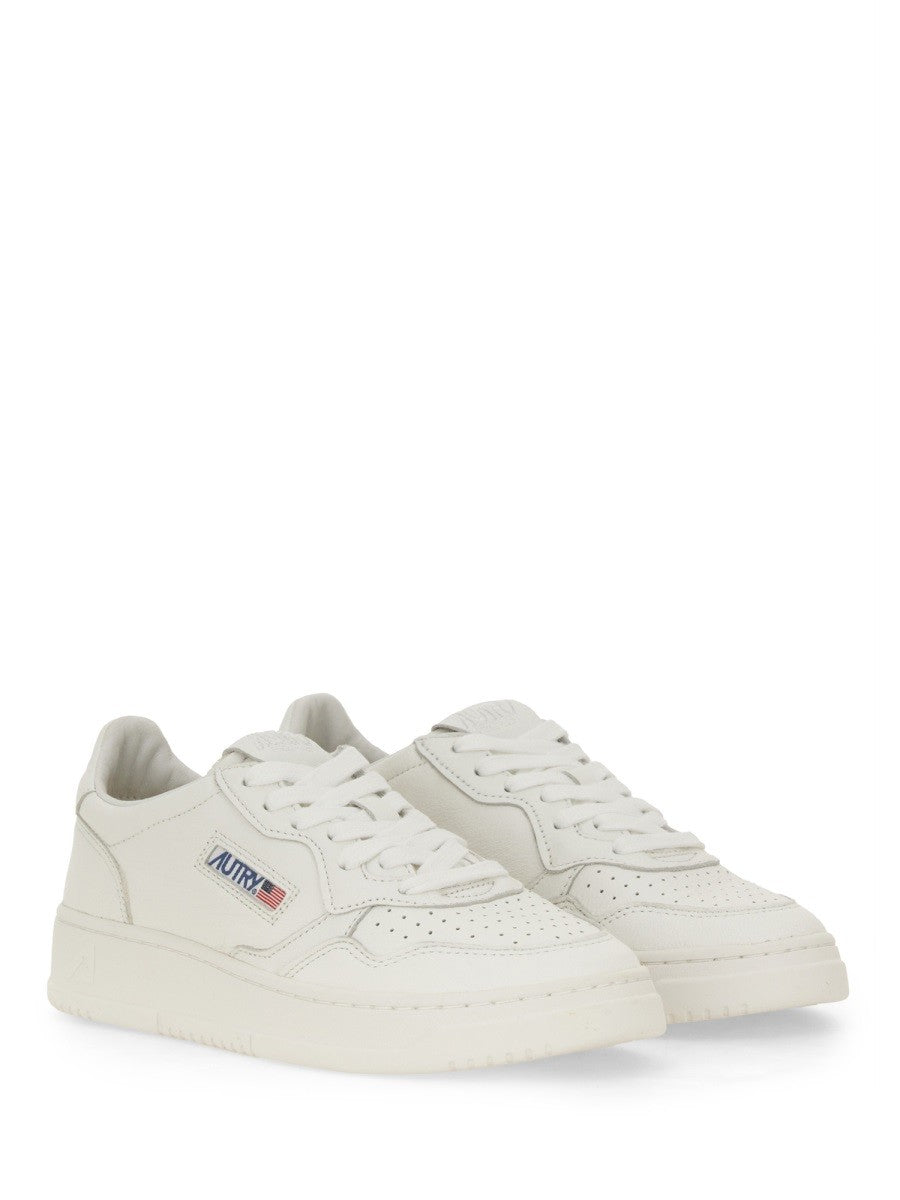 Autry - Woman - White - Sneaker