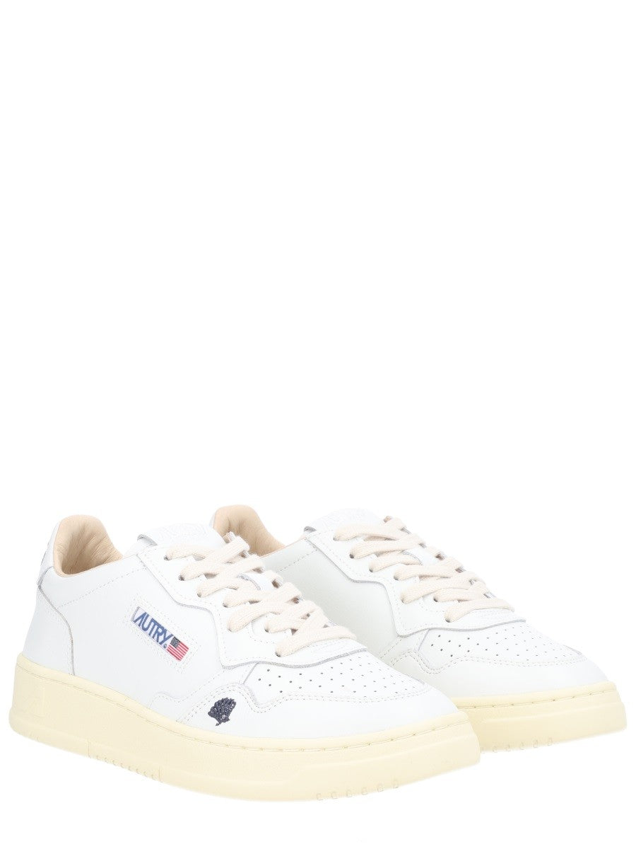 Autry - Woman - White - Sneaker