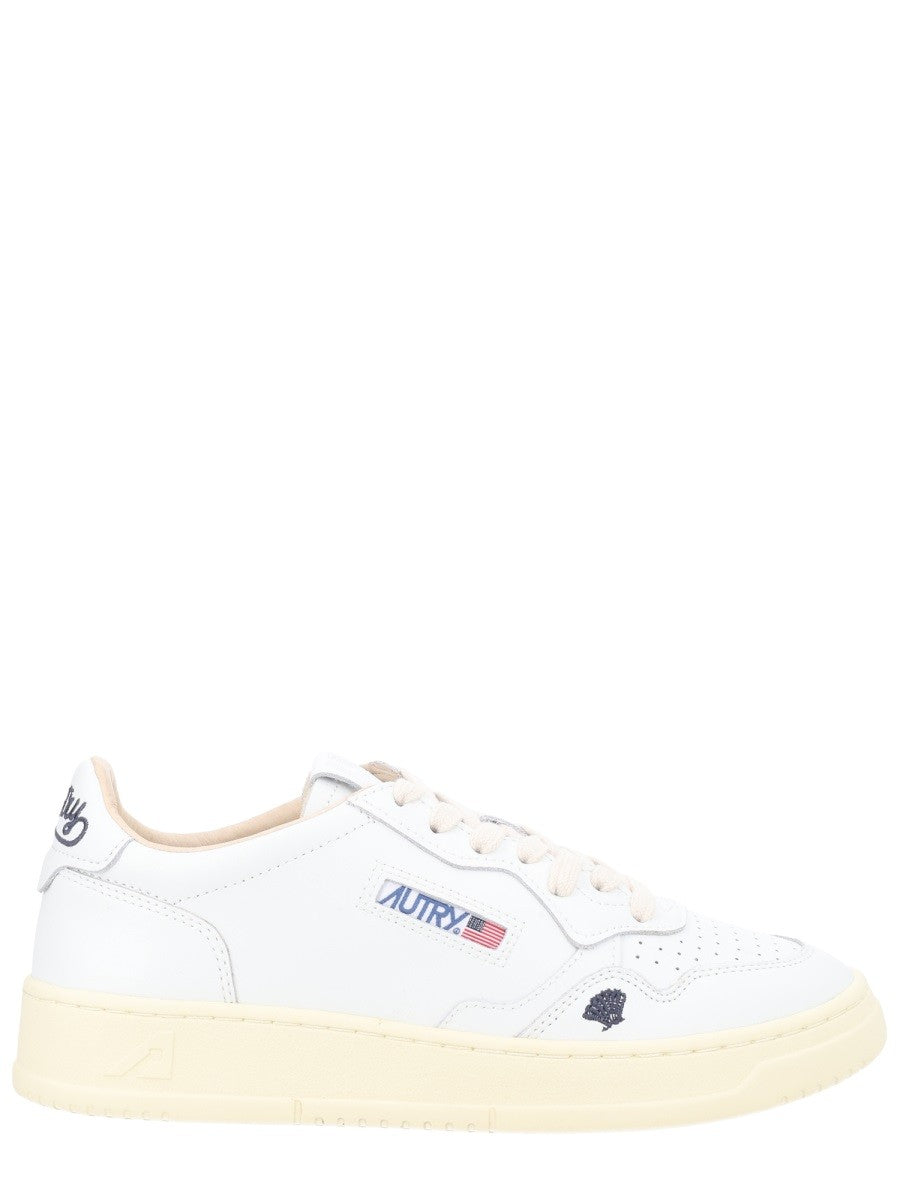 Autry - Woman - White - Sneaker