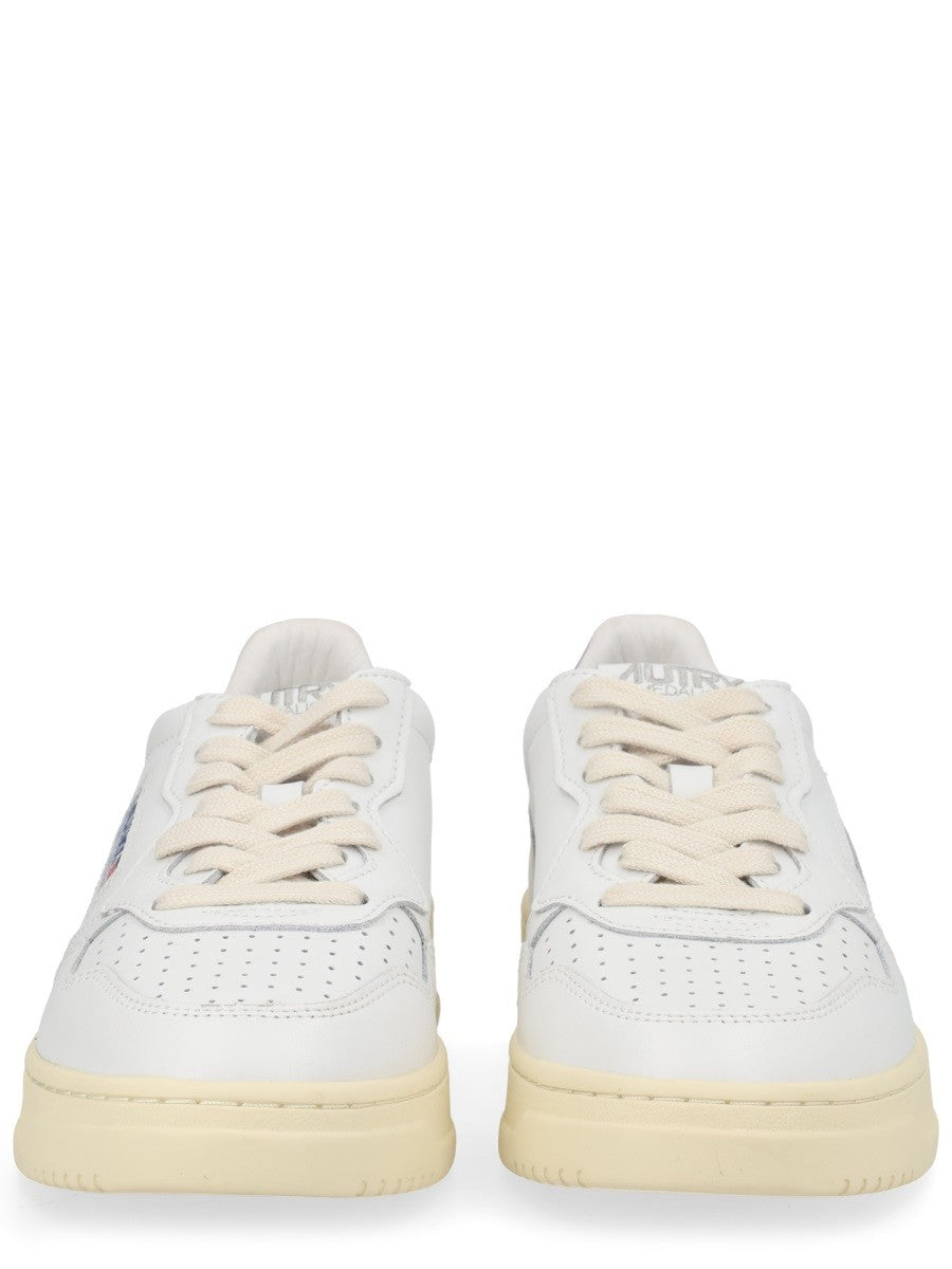 Autry - Woman - White - Sneaker