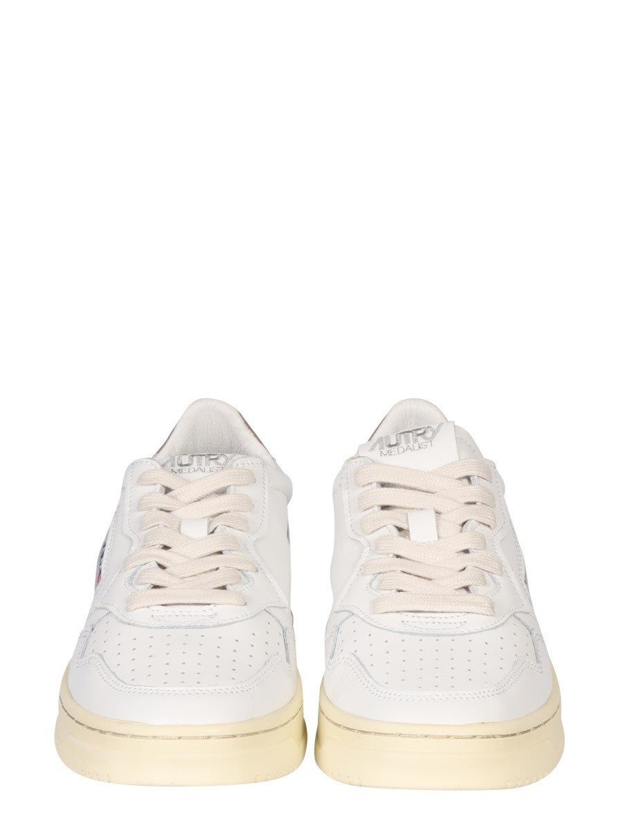 Autry - Woman - White - Sneaker