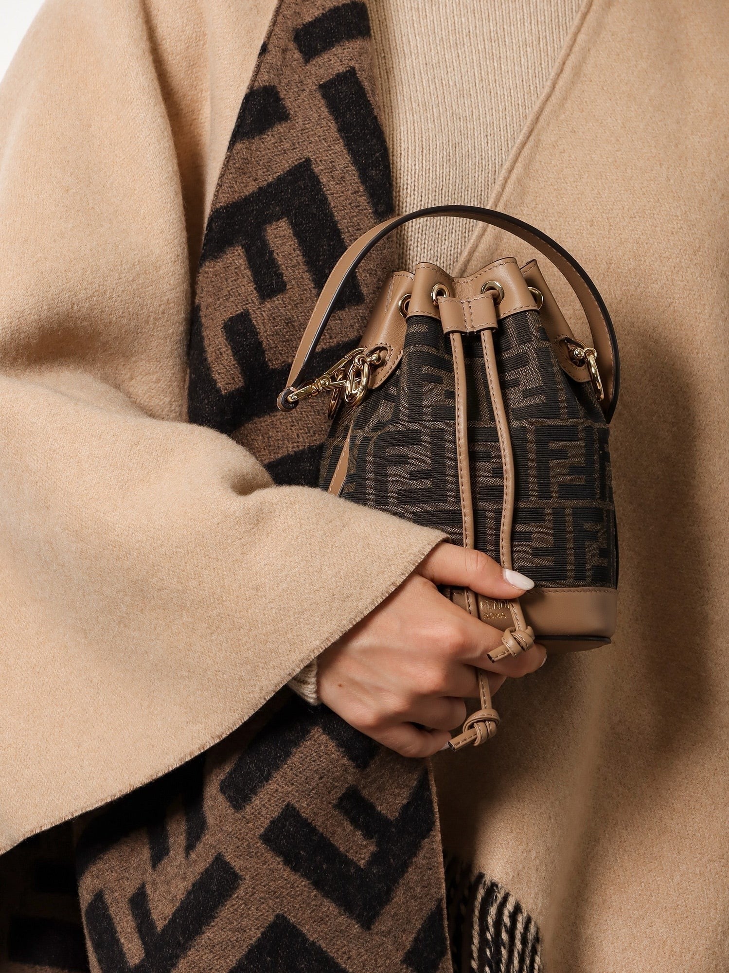 Fendi - Woman - Tab.Moro Sand O.Soft - Bucket Bag