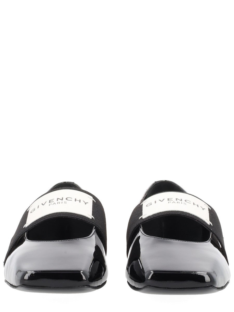 Givenchy - Woman - Black - Flat