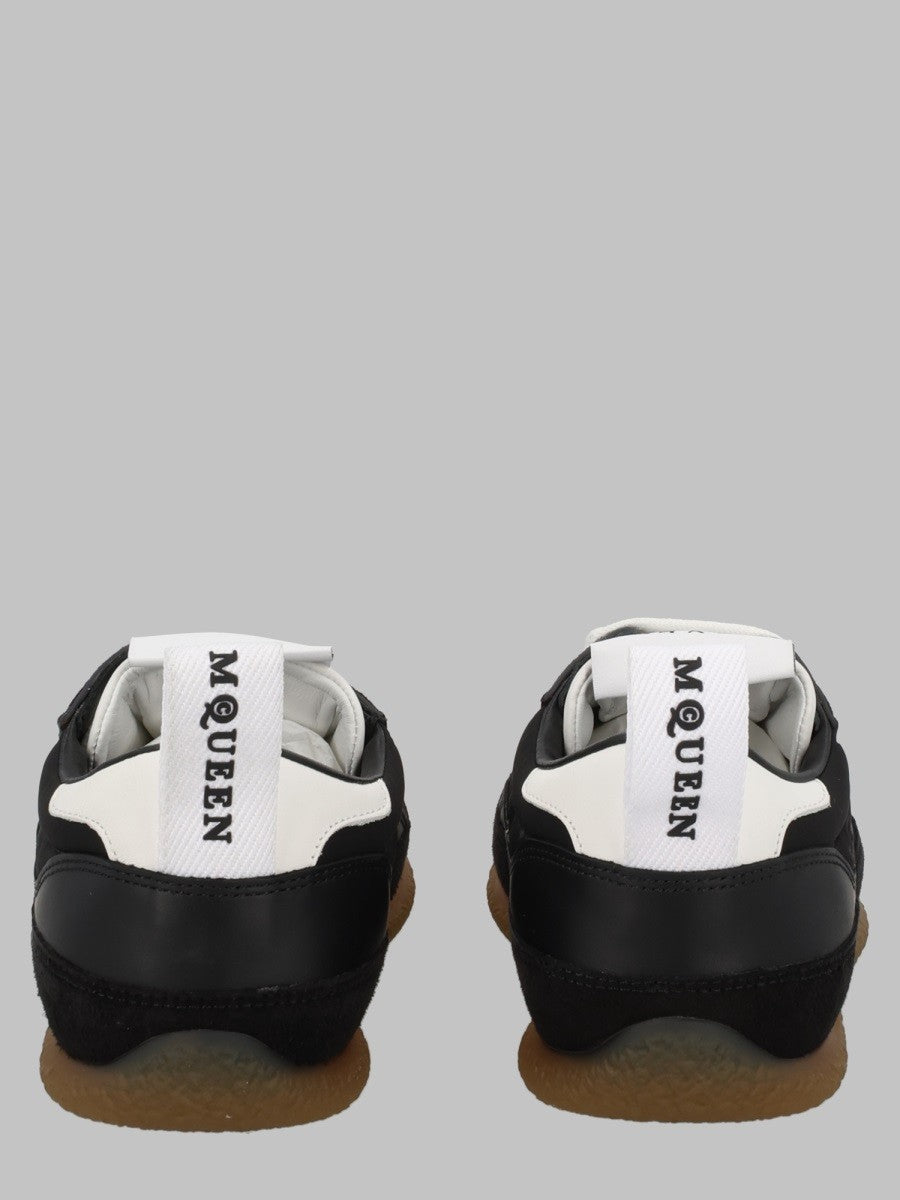 Alexander Mcqueen - Woman - Black - Sneaker