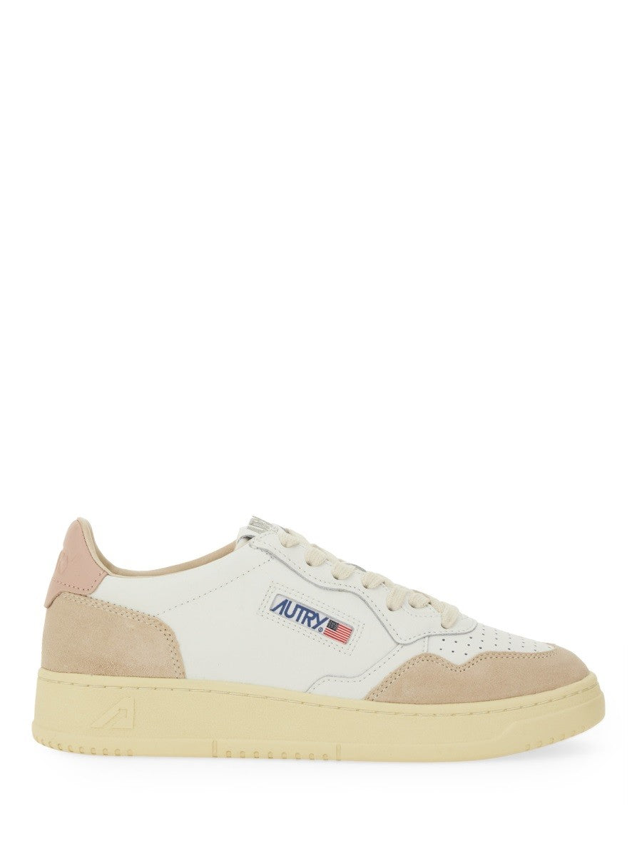 Autry - Woman - White - Sneaker