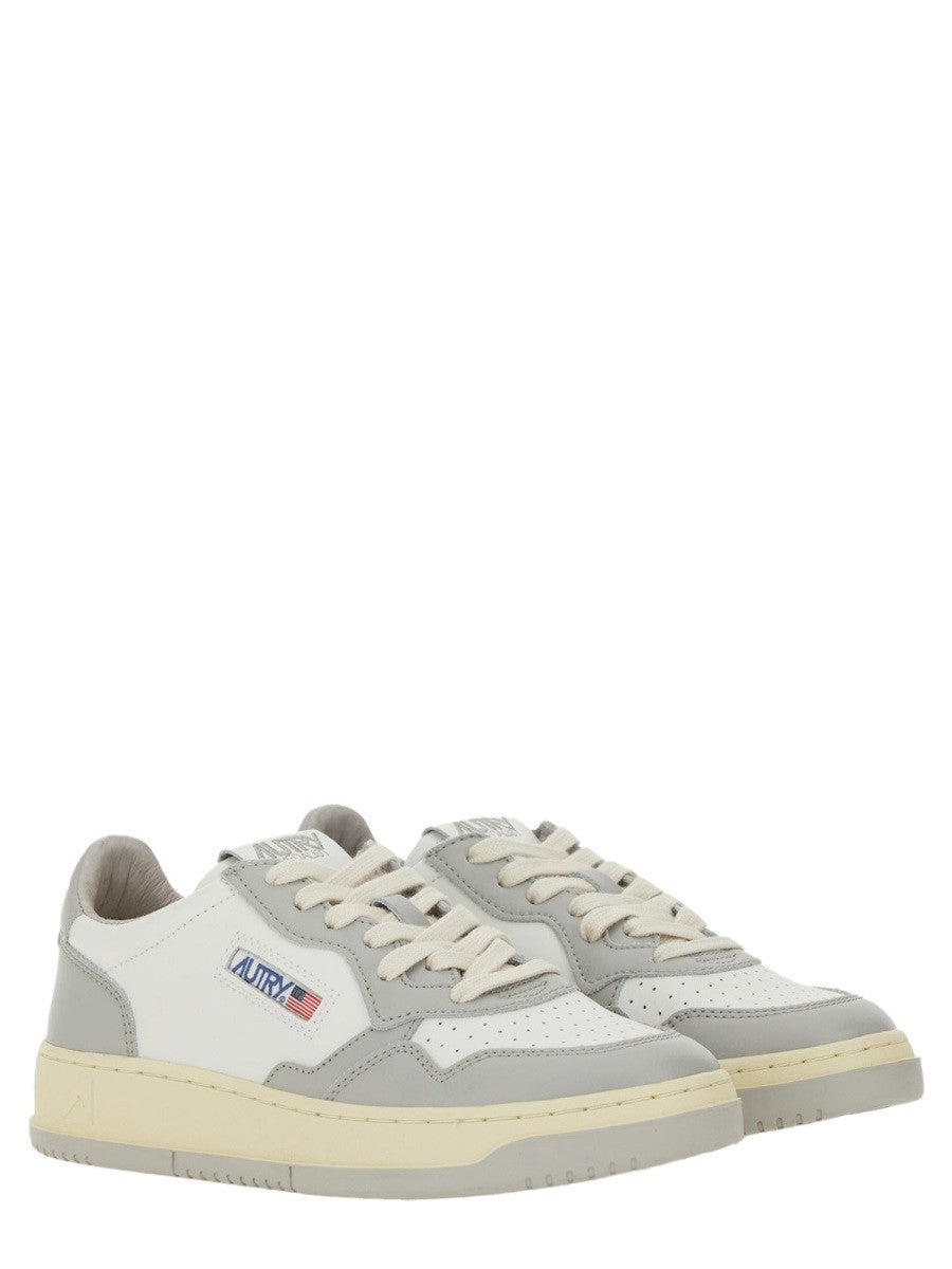 Autry - Woman - White - Sneaker