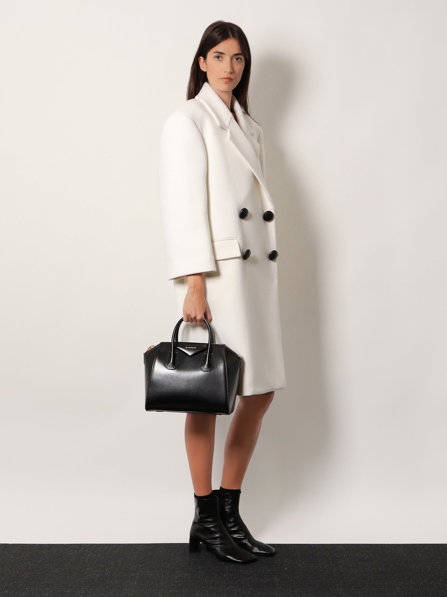 Givenchy - Woman - Black - Crossbody Bag