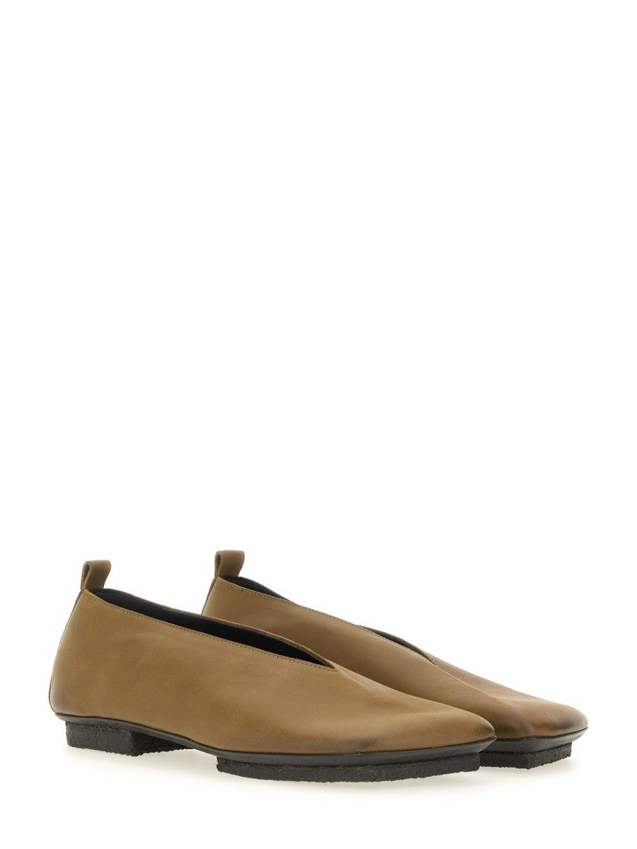 UMA WANG - Woman - Brown - Flat