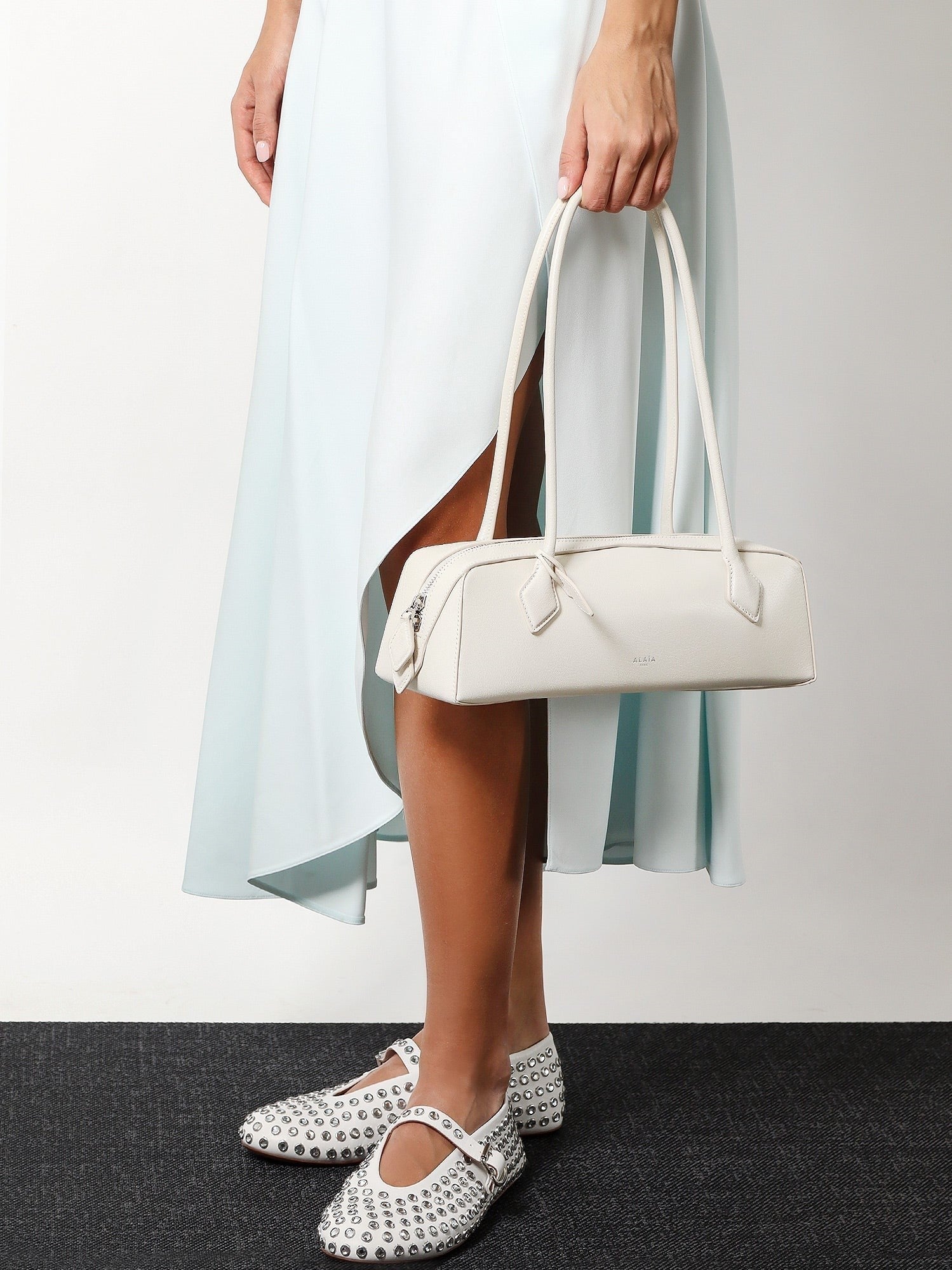 ALAIA - Woman - Ivoire - Shoulder Bag