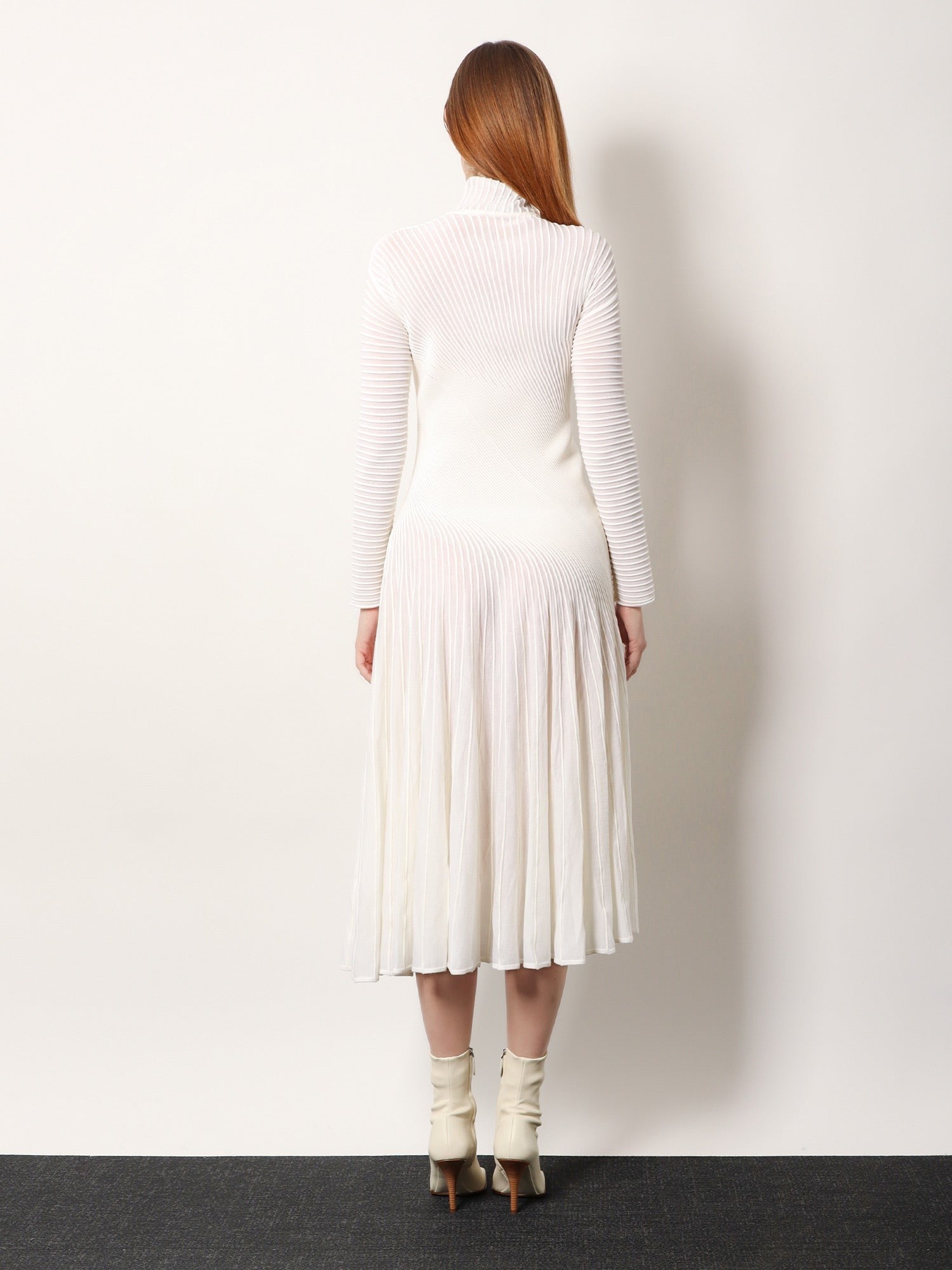 ALAIA - Woman - Beige - Dress