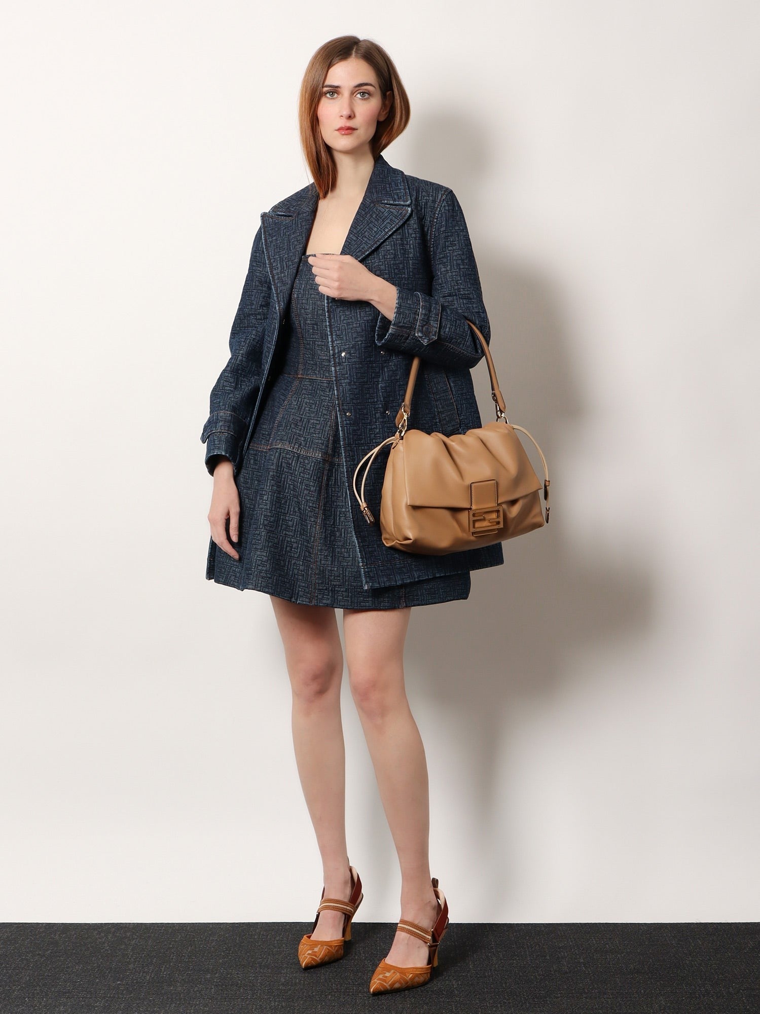 Fendi - Woman - Beige - Crossbody Bag