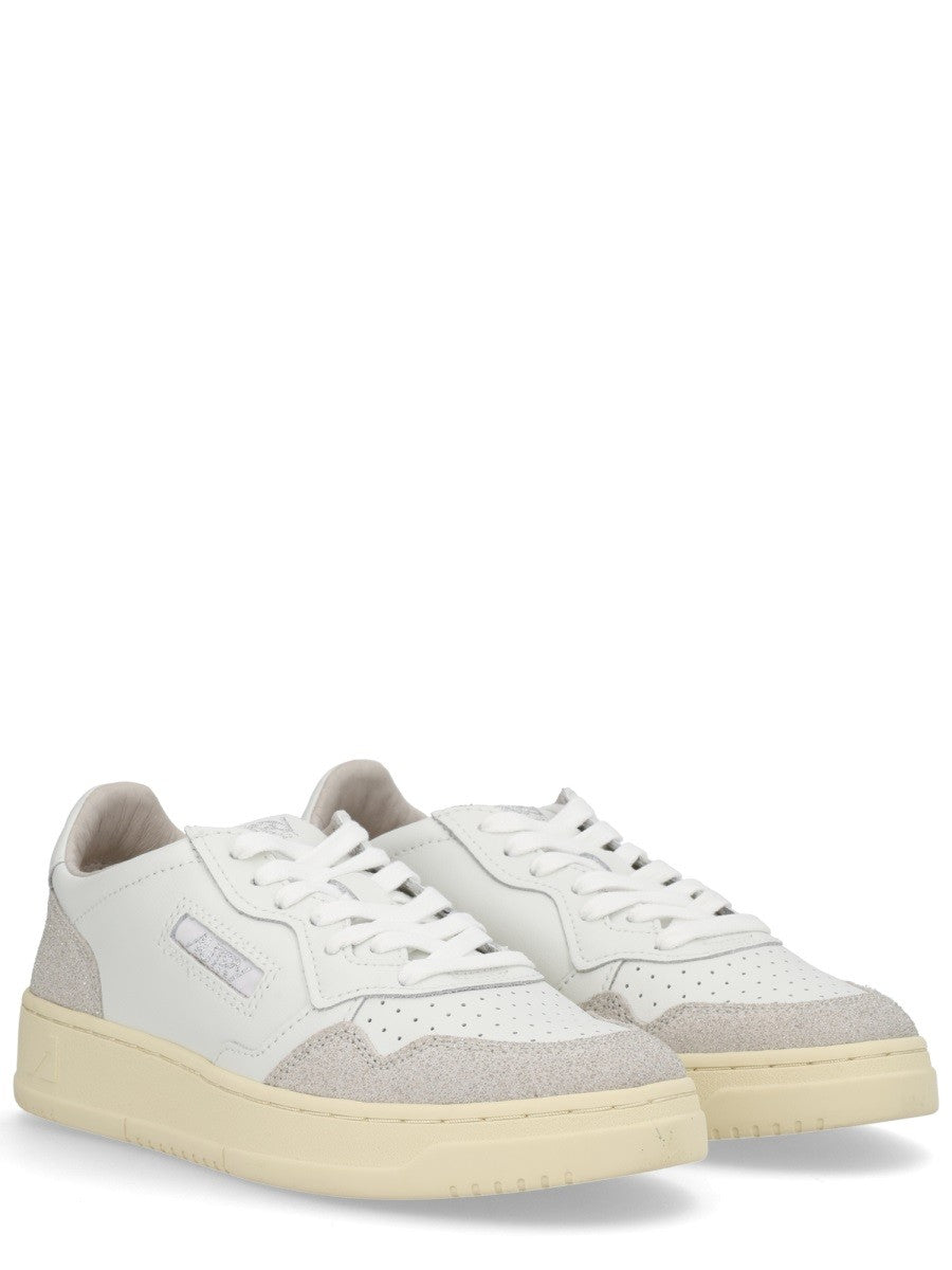 Autry - Woman - White - Sneaker