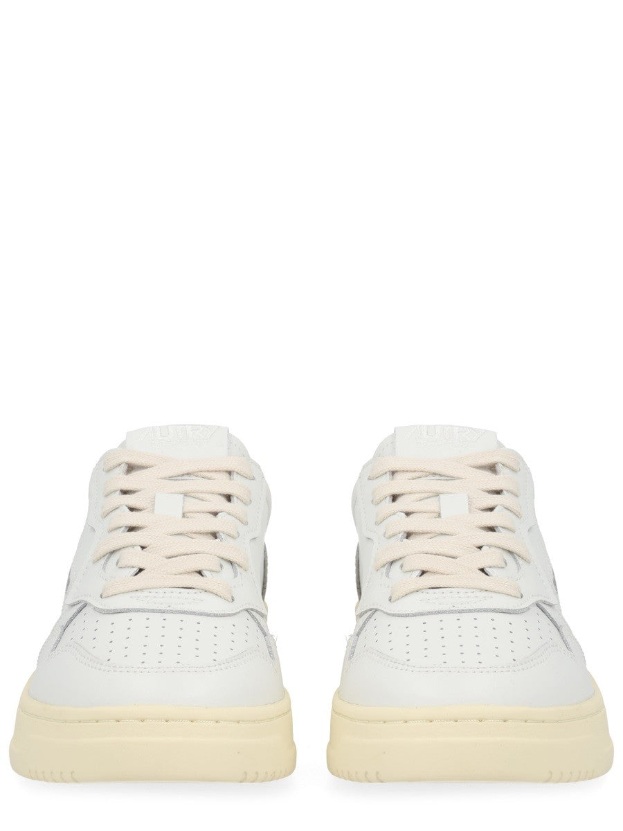 Autry - Woman - White - Sneaker