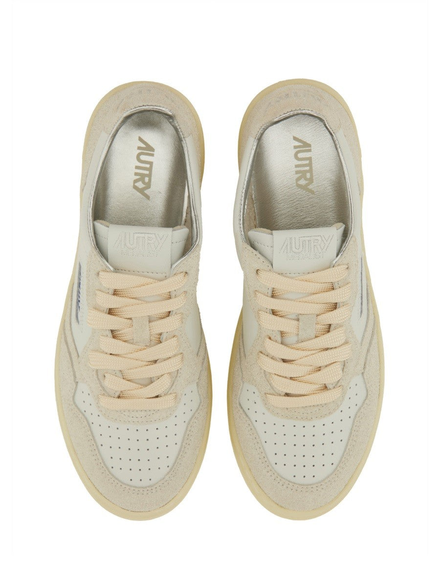 Autry - Woman - White - Sneaker