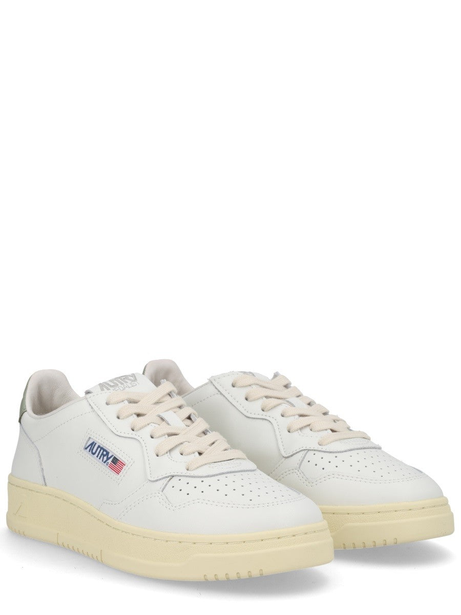 Autry - Woman - White - Sneaker