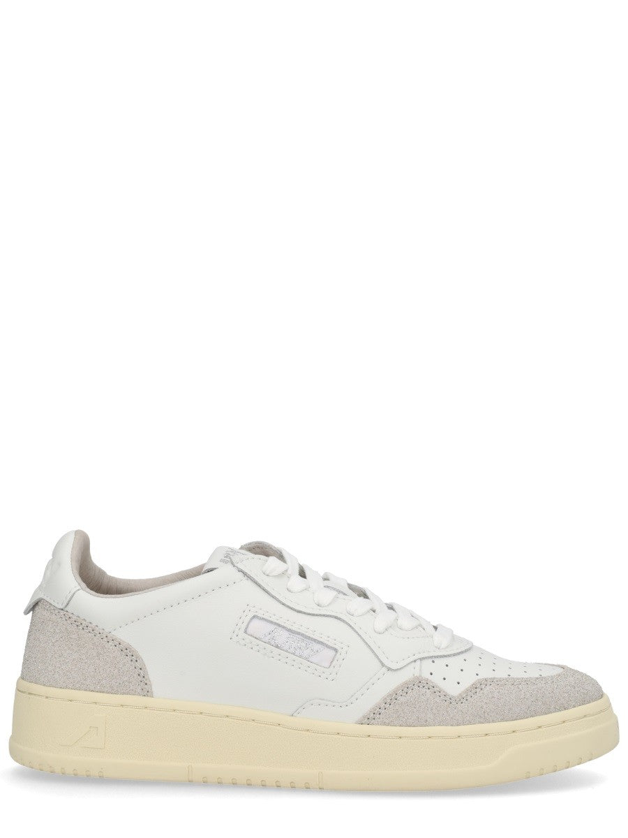 Autry - Woman - White - Sneaker