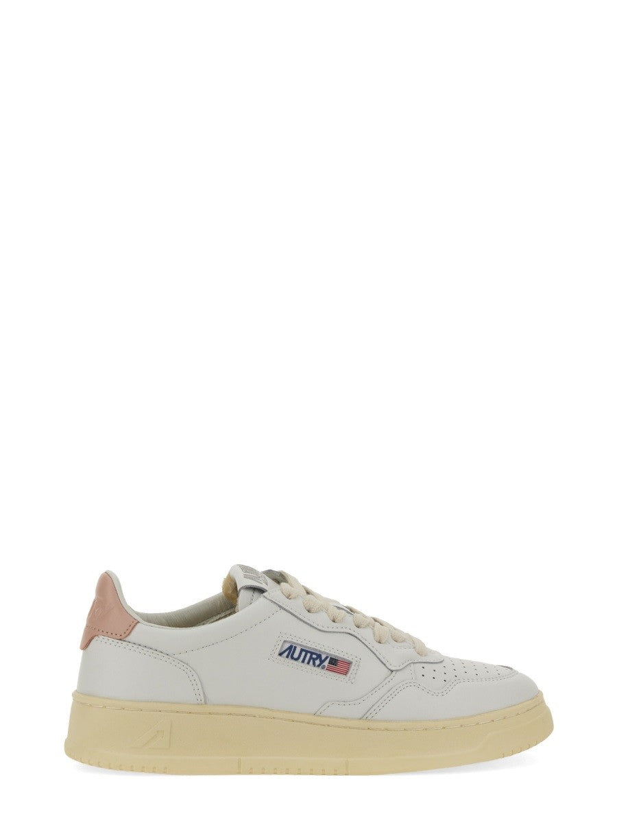Autry - Woman - White - Sneaker