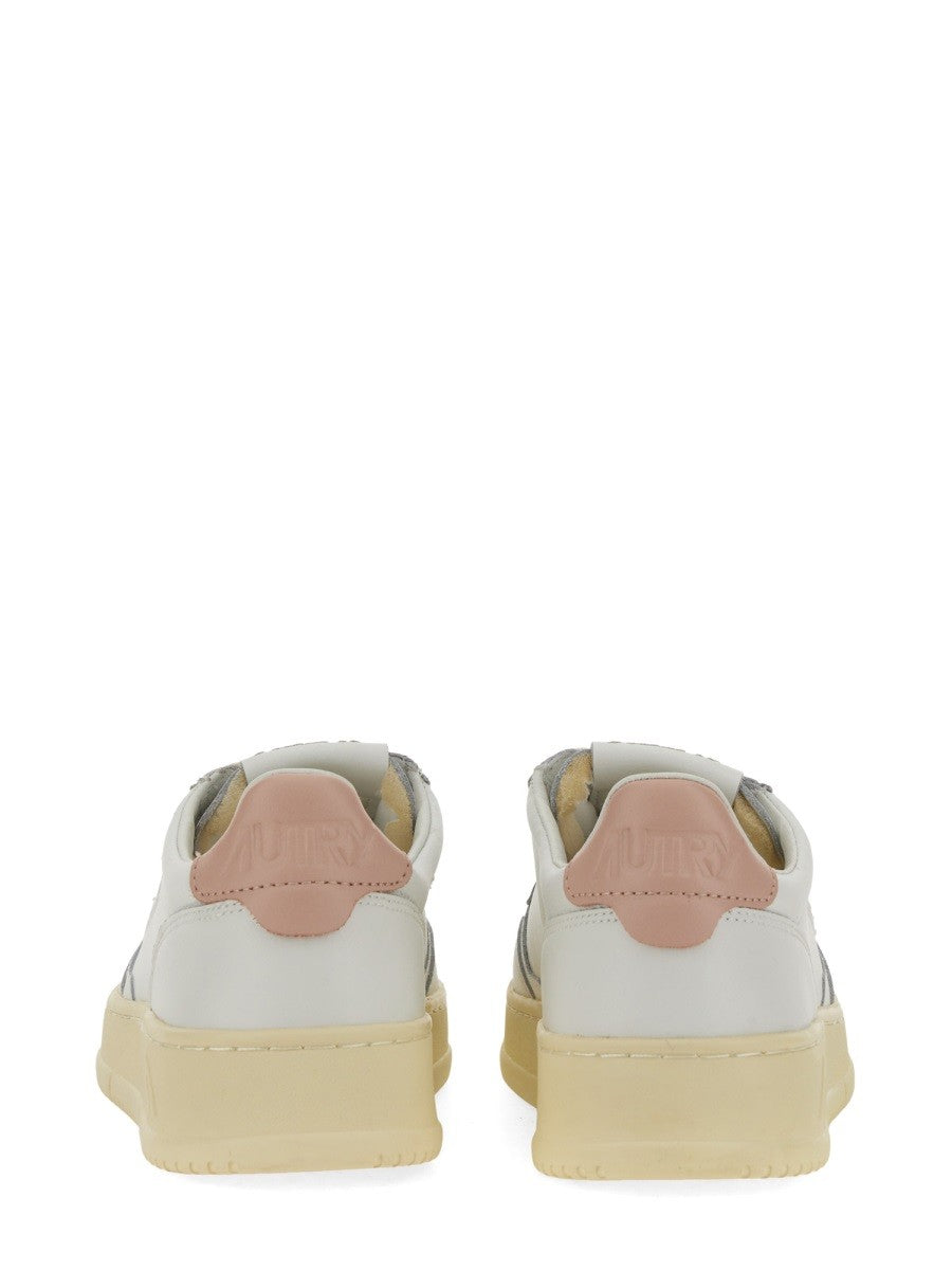 Autry - Woman - White - Sneaker