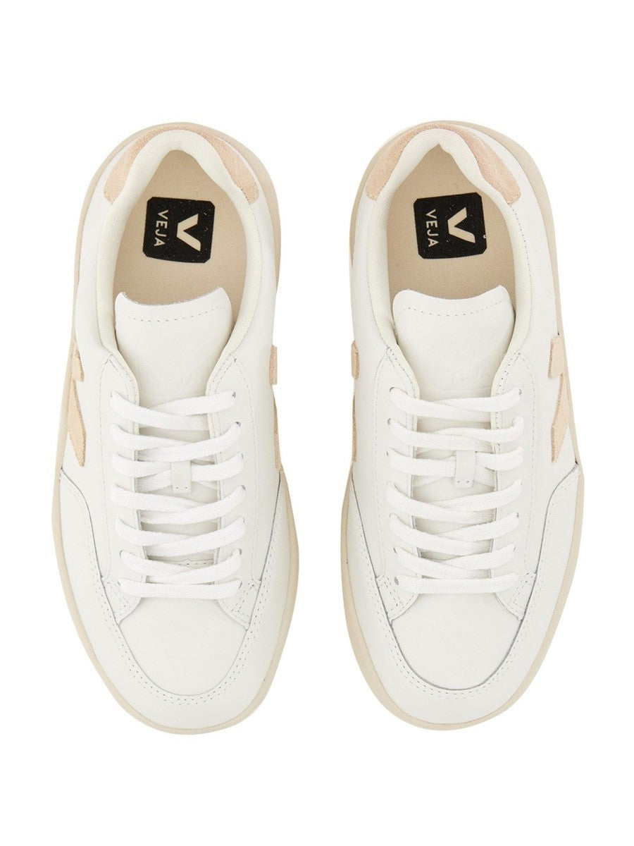 Veja - Woman - White - Sneaker