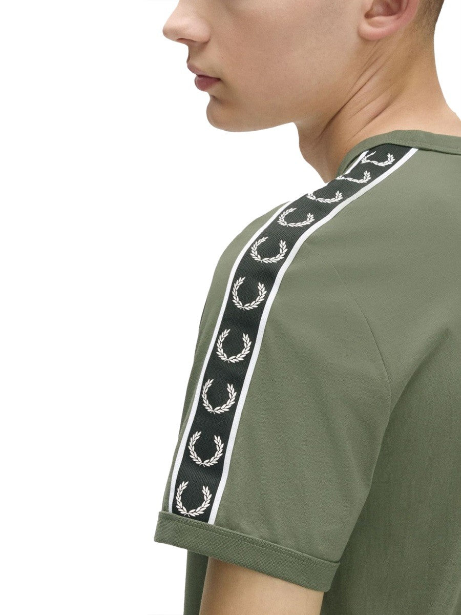 FRED PERRY - Man - Green - T-shirt